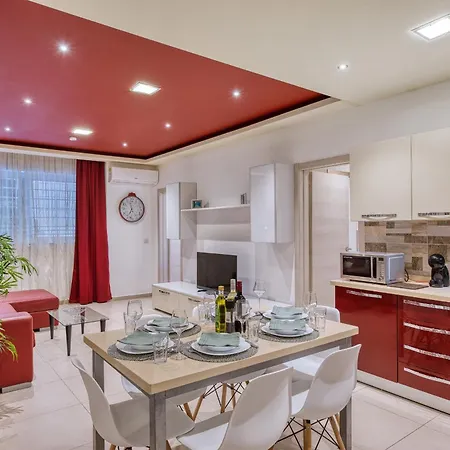 Modern 2 Bedroom Flat With Yard In Nbor1-1 * Sliema