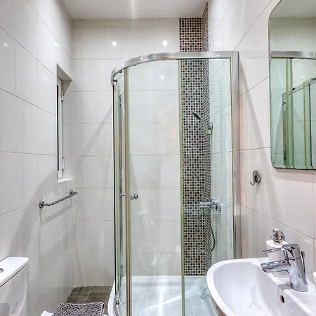 Modern 2 Bedroom Flat With Yard In Nbor1-1 Appartement Sliema