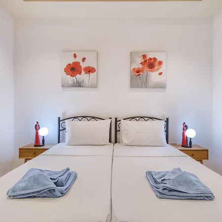 Modern 2 Bedroom Flat With Yard In Nbor1-1 *