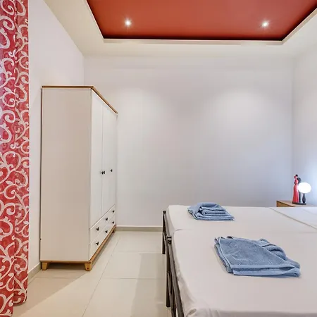 Modern 2 Bedroom Flat With Yard In Nbor1-1 Appartement