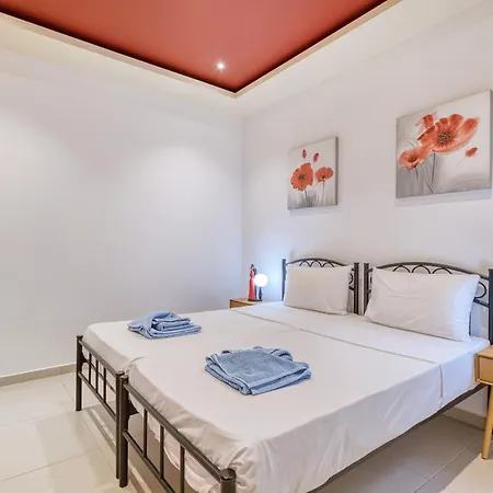 Modern 2 Bedroom Flat With Yard In Nbor1-1 Sliema