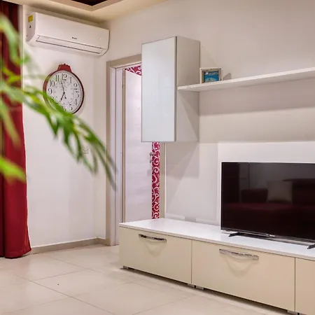 Modern 2 Bedroom Flat With Yard In Nbor1-1 *